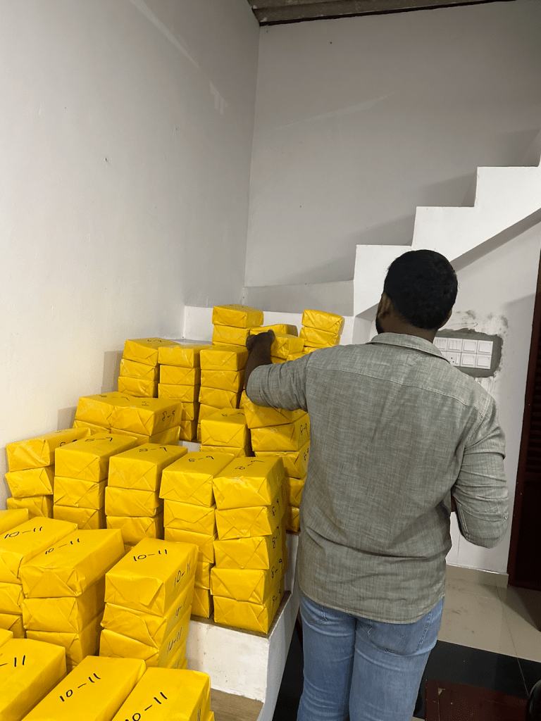 Book Packing (4)
